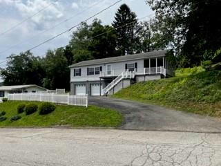 815 MCCALMONT ST, FRANKLIN, PA 16323 - Image 1